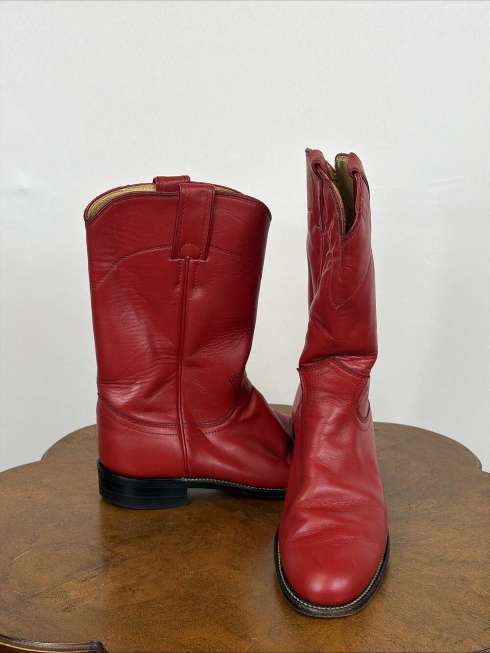 Justin Red Leather Western Cowgirl Boots Almond Toe Tonal Stitching Ladies SZ 5